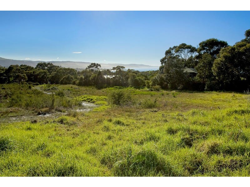 18 Ferrier Drive, Marengo VIC 3233