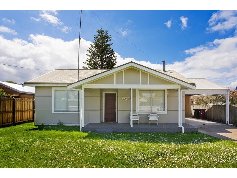 10 McLennan Street, Apollo Bay VIC 3233