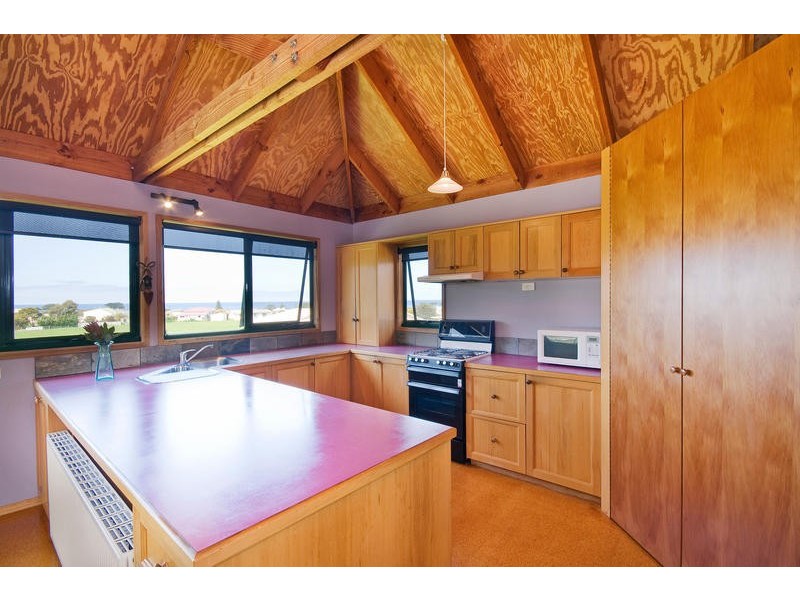 3 Scott Place, Apollo Bay VIC 3233