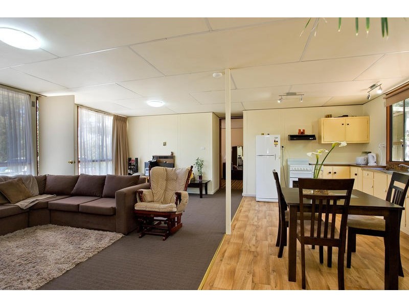 1/42 Montrose Avenue, Apollo Bay VIC 3233