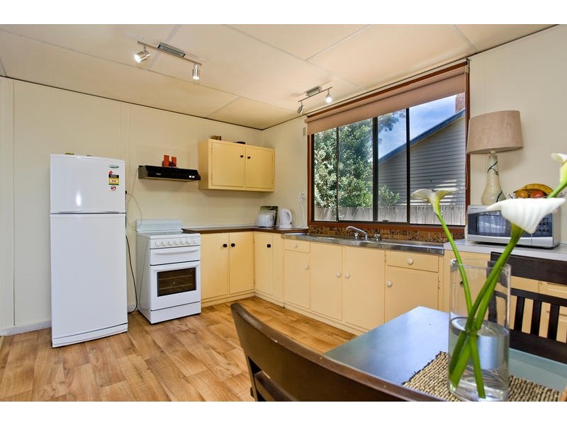 1/42 Montrose Avenue, Apollo Bay VIC 3233