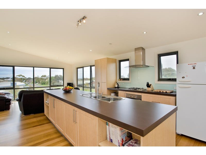 71 McLachlan Street, Apollo Bay VIC 3233