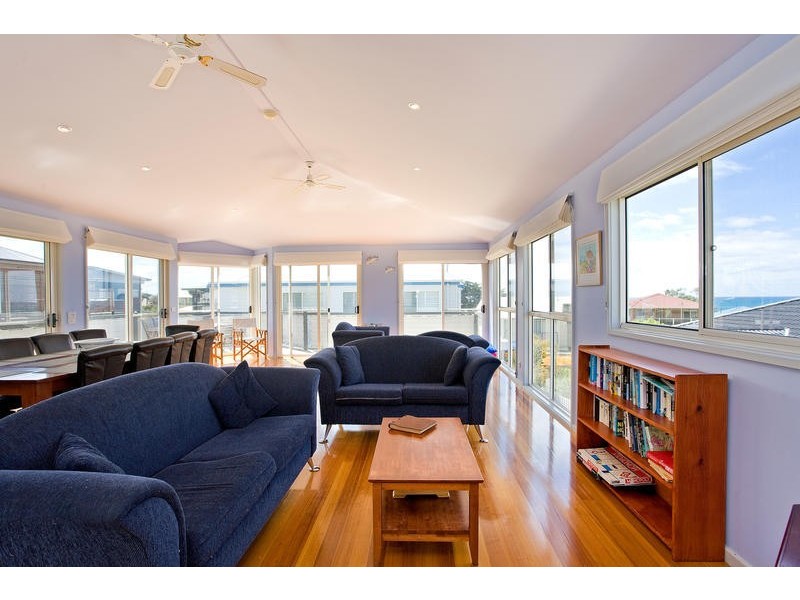 11A Seaview Drive, Apollo Bay VIC 3233