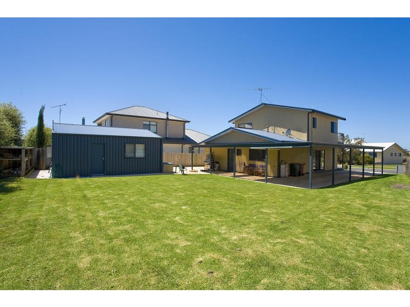 18 Scenic Drive, Apollo Bay VIC 3233