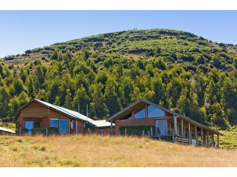 2 Tuxion Road, Apollo Bay VIC 3233