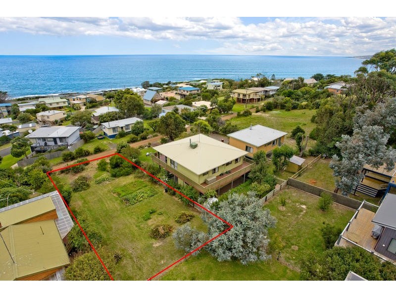 8 Otway Avenue, Skenes Creek VIC 3233