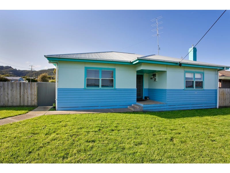 54 Montrose Avenue, Apollo Bay VIC 3233