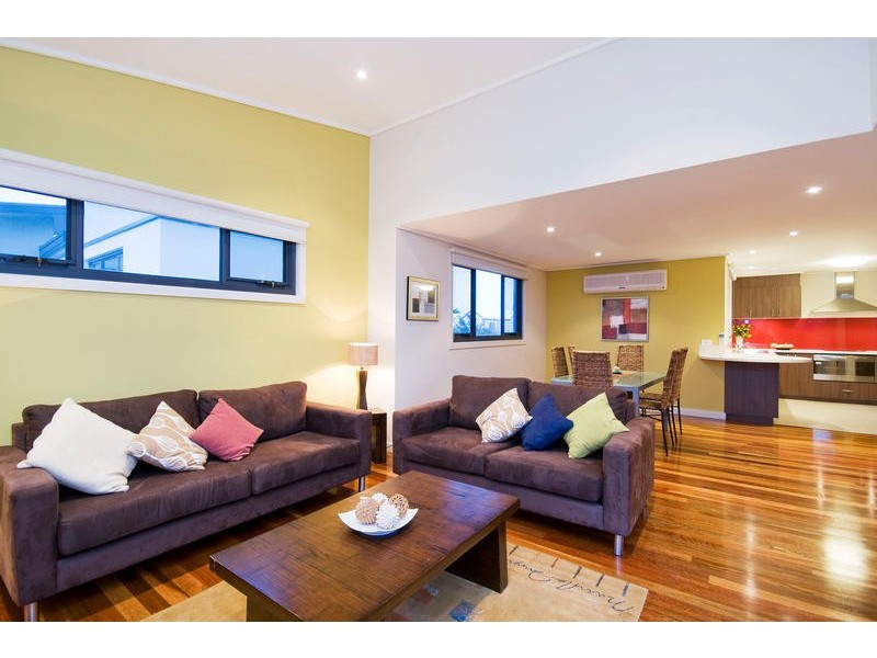 2/18 Gambier Street, Apollo Bay VIC 3233