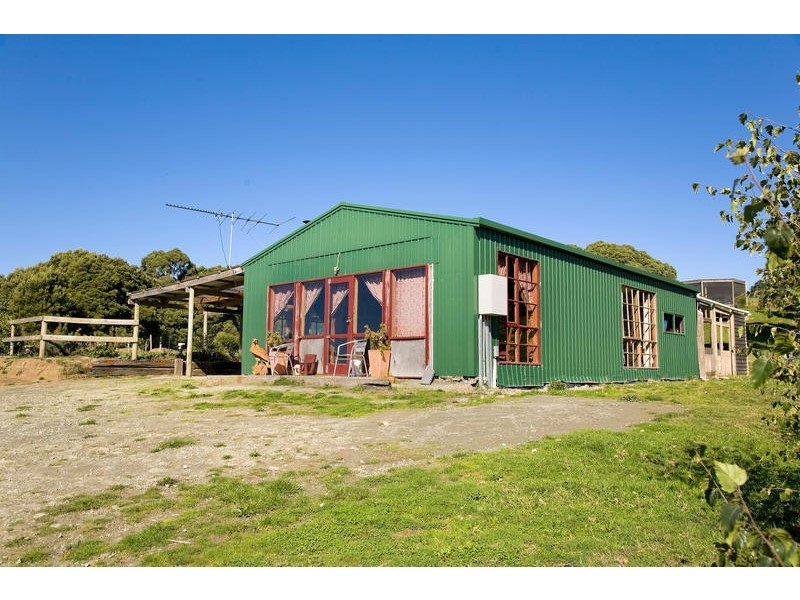 90 Old Colac Road, Beech Forest VIC 3237
