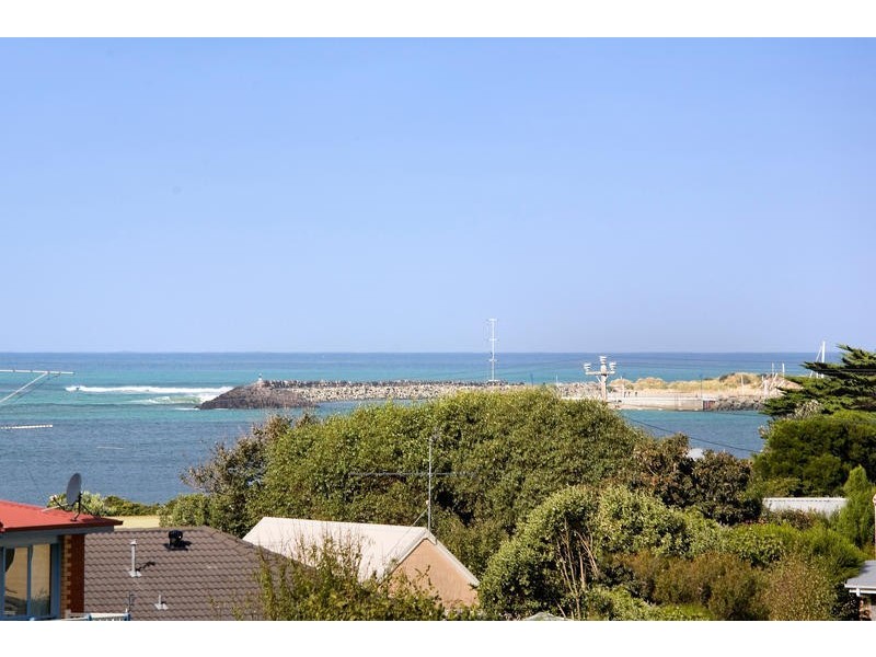 18 Seaview Drive, Apollo Bay VIC 3233