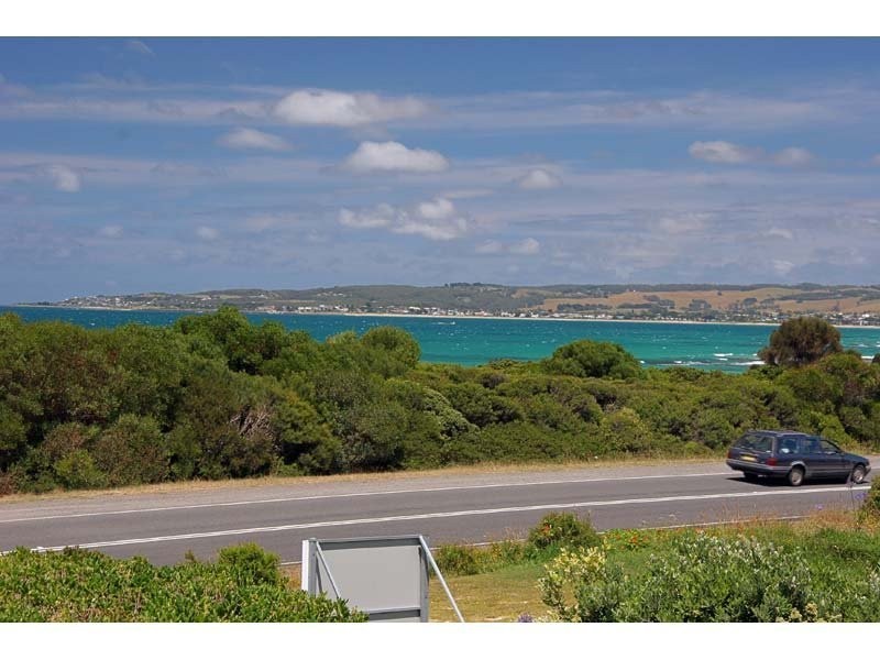 15 Great ocean Road, Skenes Creek VIC 3233
