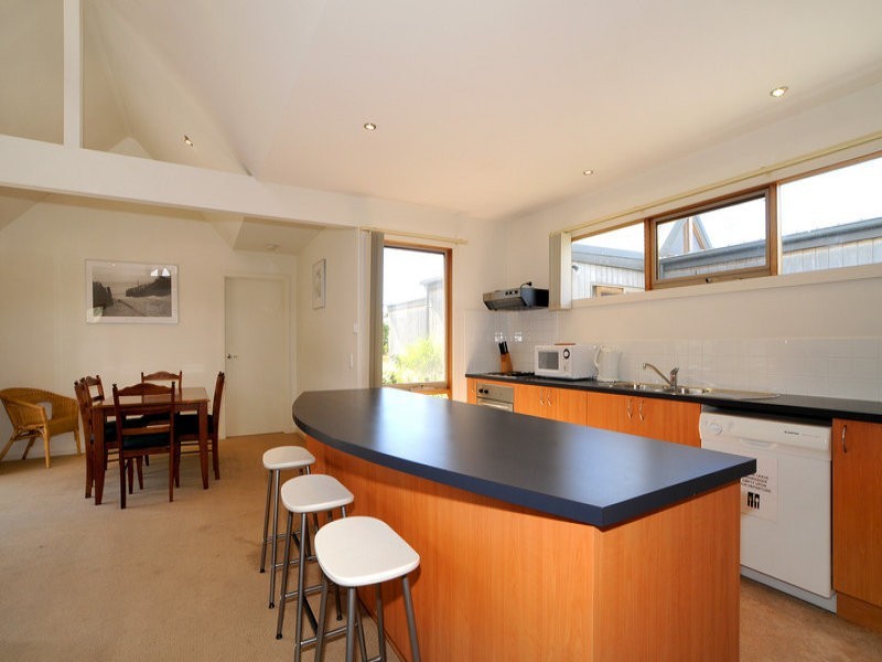 8 Otway Vista, Apollo Bay VIC 3233