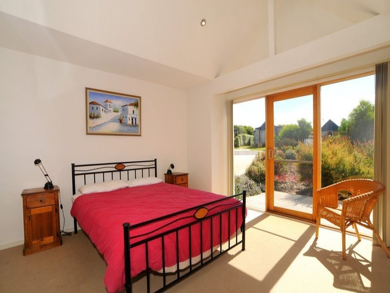 8 Otway Vista, Apollo Bay VIC 3233