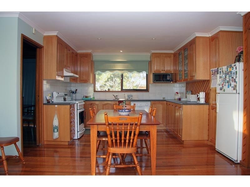 42 McLachlan Street, Apollo Bay VIC 3233