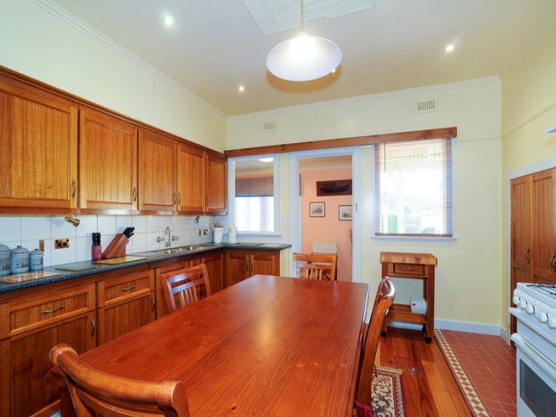 42 Nelson Street, Apollo Bay VIC 3233