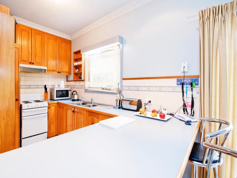 32 McLennan Street, Apollo Bay VIC 3233