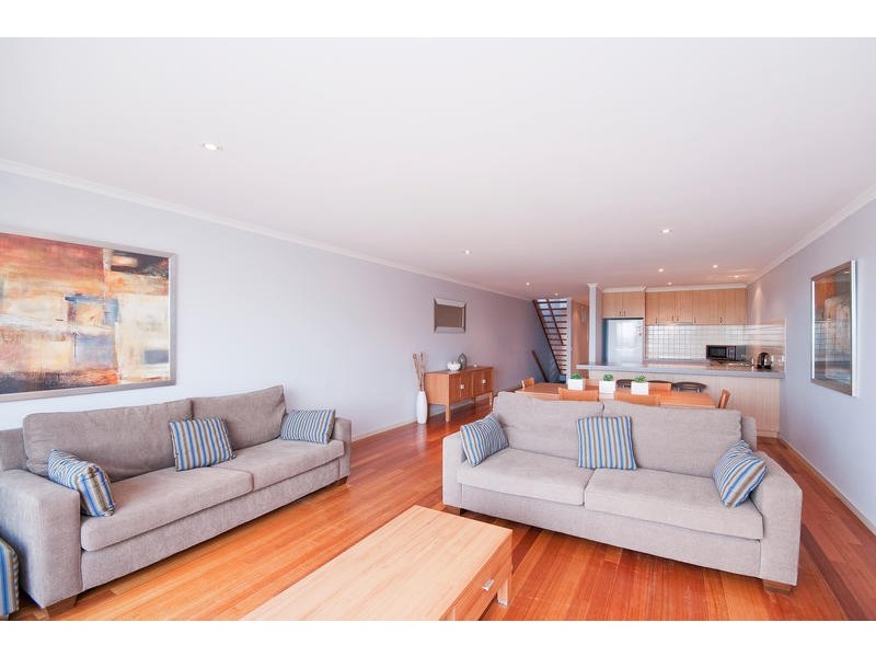 2/79 Great Ocean Road, Apollo Bay VIC 3233