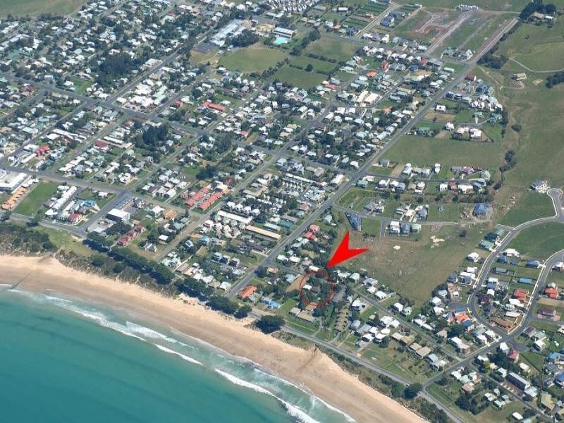 8 Casino Avenue, Apollo Bay VIC 3233
