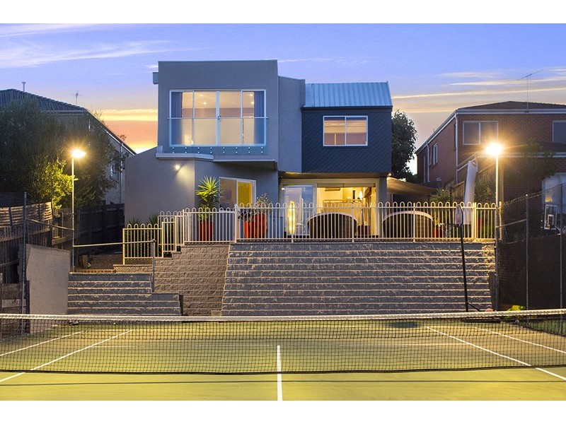 10 Nathan Grove, Caulfield South VIC 3162