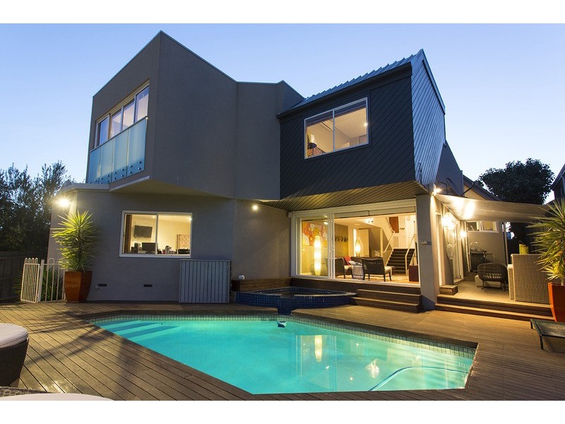 10 Nathan Grove, Caulfield South VIC 3162