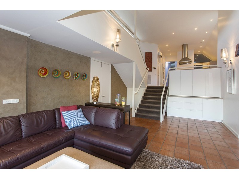 10 Nathan Grove, Caulfield South VIC 3162