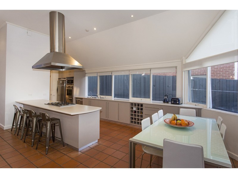 10 Nathan Grove, Caulfield South VIC 3162