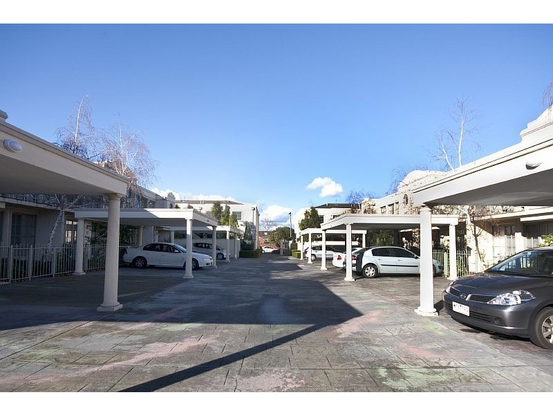 13/1A Ripley Grove, Caulfield North VIC 3161