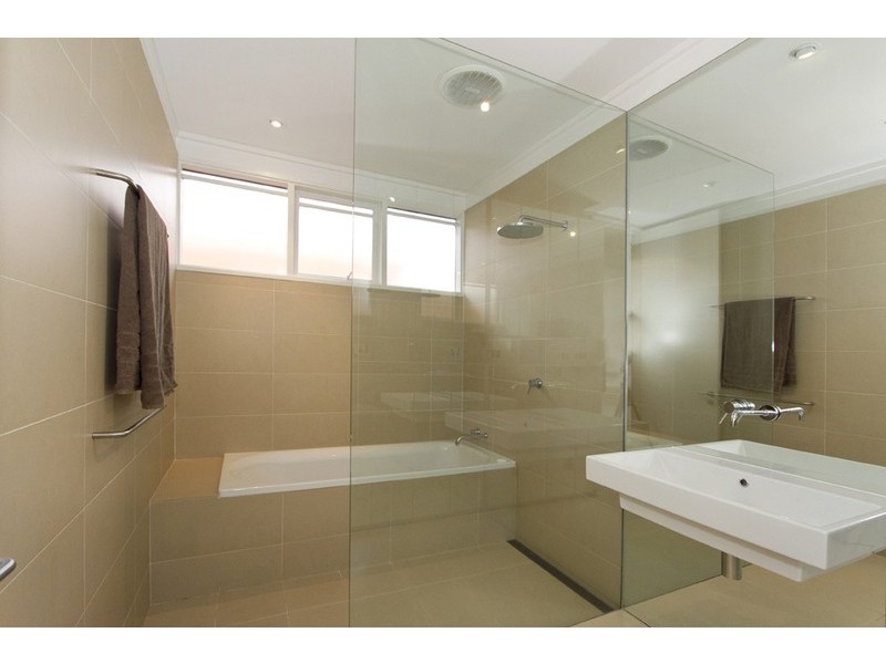 22 Langdon Road, Caulfield North VIC 3161