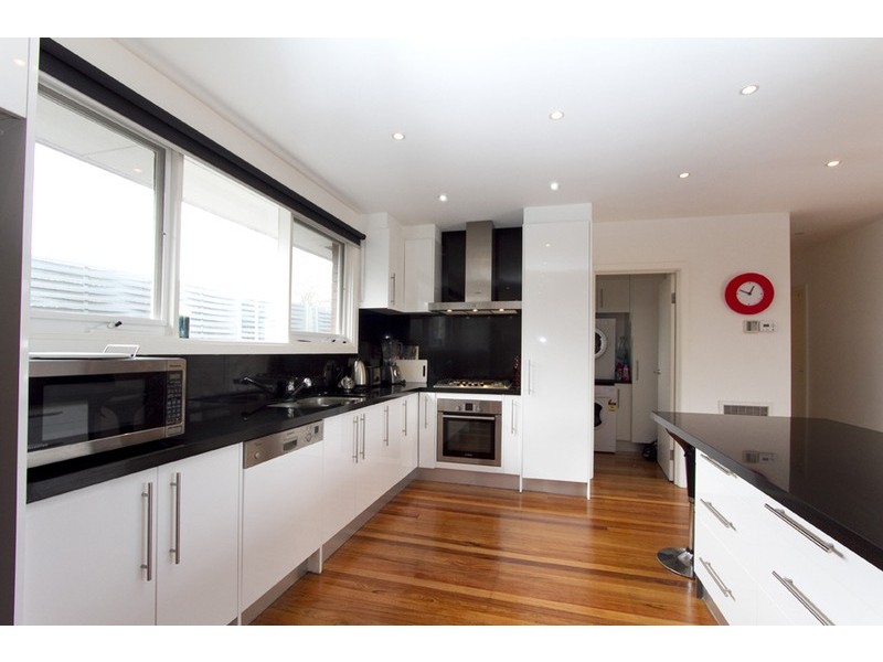 3/35 Shoobra, Elsternwick VIC 3185