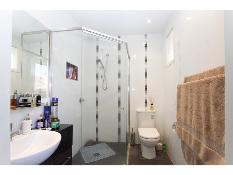 3/35 Shoobra, Elsternwick VIC 3185