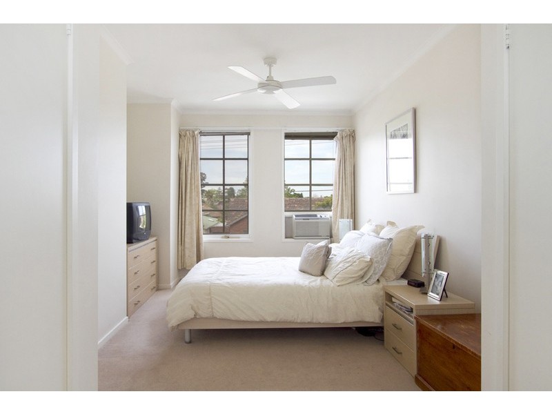 4/1A Ripley Grove, Caulfield North VIC 3161