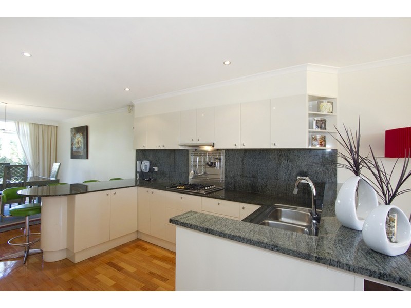 10/105 Beach Street, Port Melbourne VIC 3207