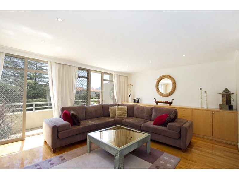 10/105 Beach Street, Port Melbourne VIC 3207