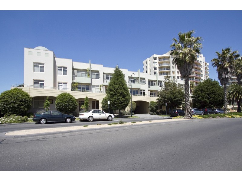 10/105 Beach Street, Port Melbourne VIC 3207