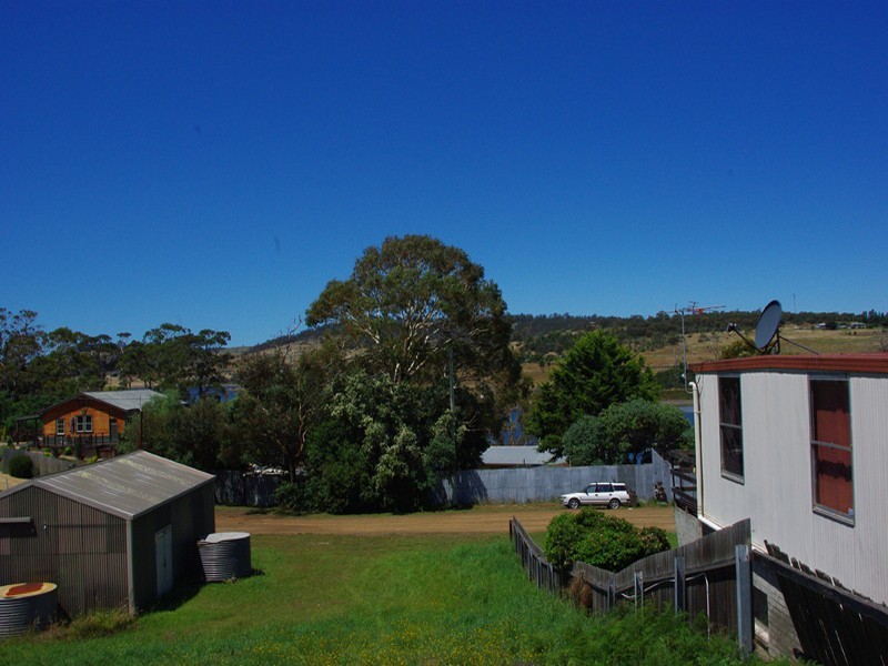 52 Erle St, Carlton River TAS 7173