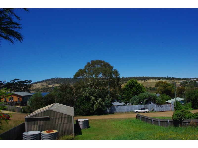 52 Erle St, Carlton River TAS 7173