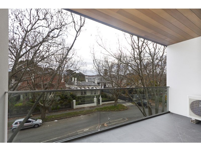 202/24 Crimea, St Kilda VIC 3182