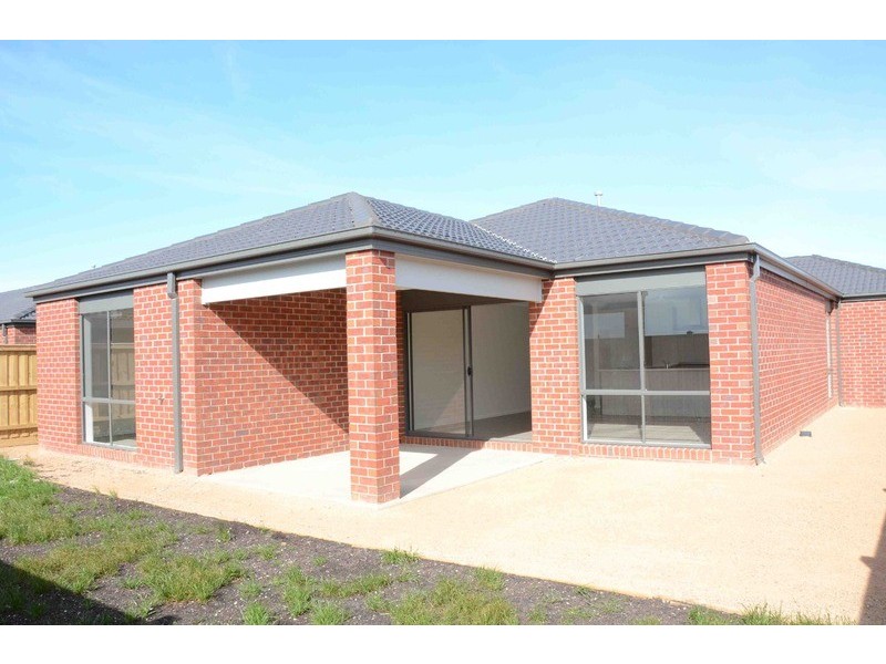 1627 Mystic Grove, Point Cook VIC 3030