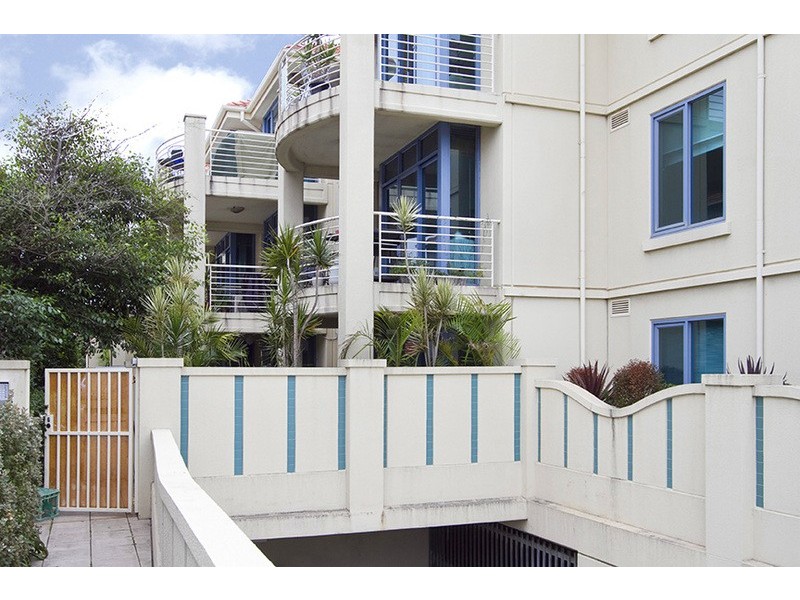 11/41 Marine Parade, St Kilda VIC 3182