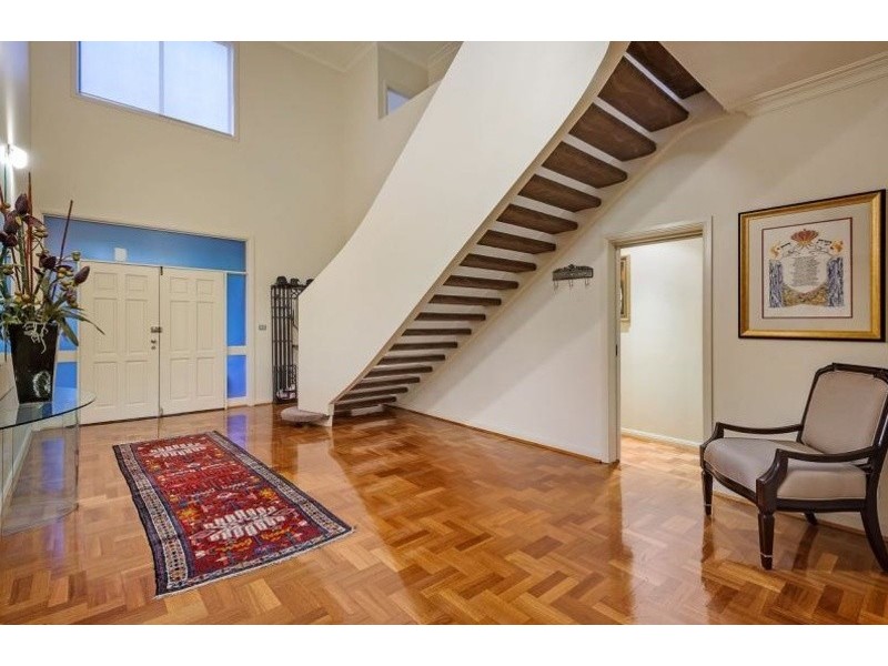 11 Sidwell Avenue, St Kilda East VIC 3183