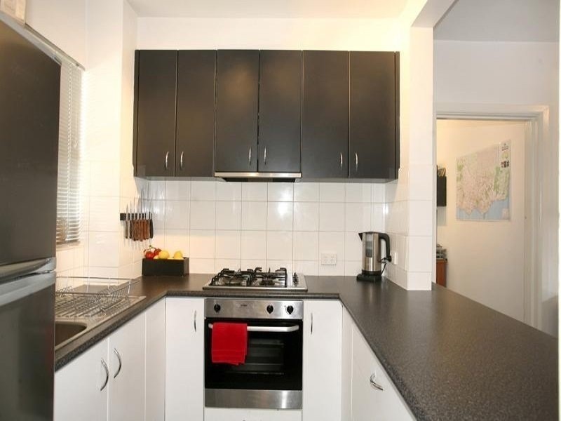 17/78 Queens Road, St Kilda VIC 3182