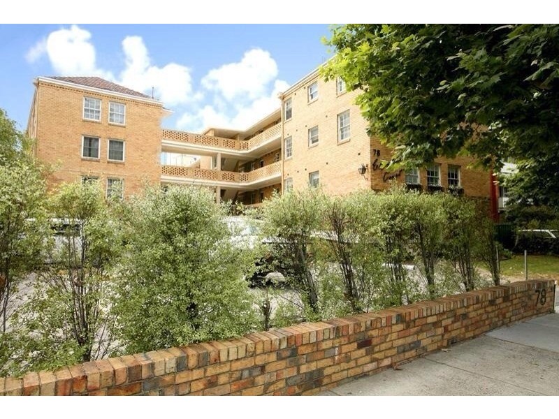 17/78 Queens Road, St Kilda VIC 3182