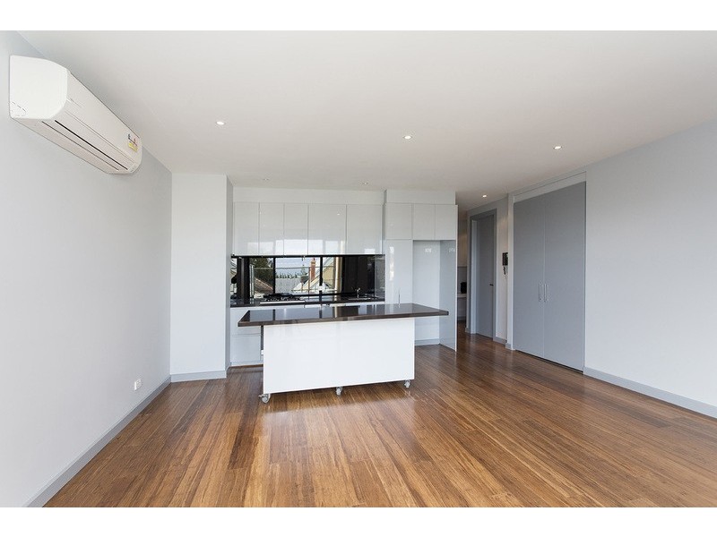 7/11 Railway Crescent, Hampton VIC 3188