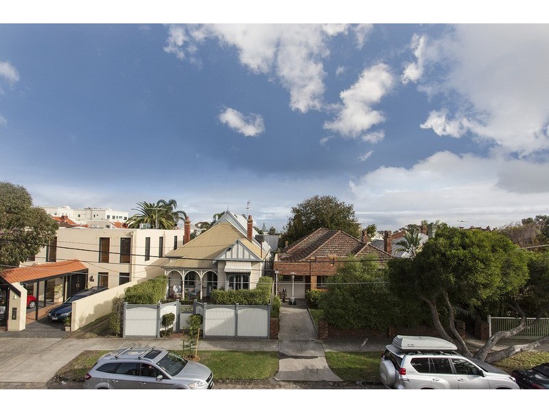 7/11 Railway Crescent, Hampton VIC 3188