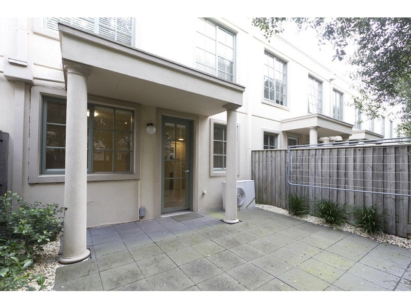 11/1 Ripley Grove, Caulfield North VIC 3161