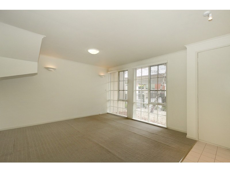 11/1 Ripley Grove, Caulfield North VIC 3161