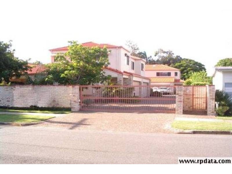 1/19 Gordon St, Labrador QLD 4215