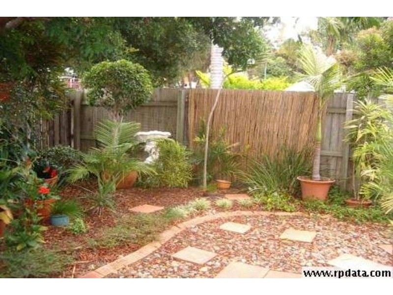 1/19 Gordon St, Labrador QLD 4215