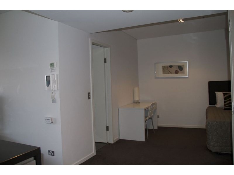 89-91 SURF PDE, Broadbeach QLD 4218