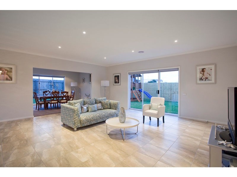 17 Rippleside Drive, Torquay VIC 3228